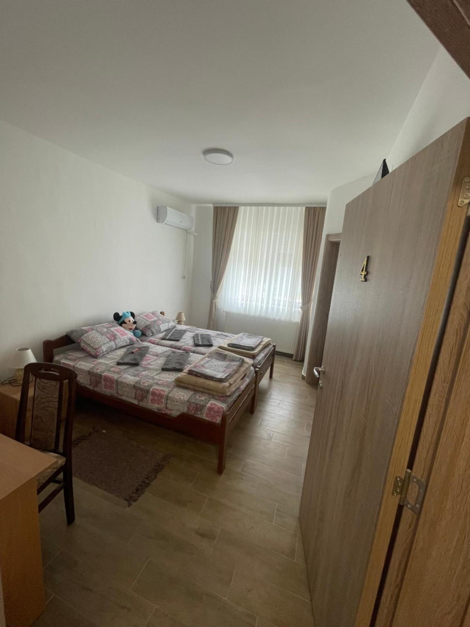 Zuta Osa Hotel Bela Crkva  Ngoại thất bức ảnh